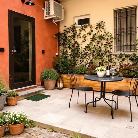 Apartment Corte Irnerio, Center *
