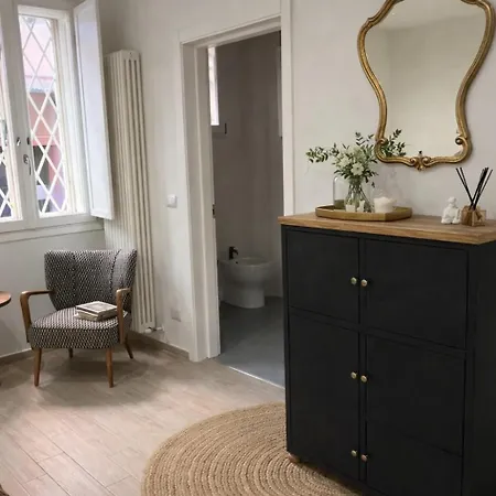 Corte Irnerio, Center Apartment *