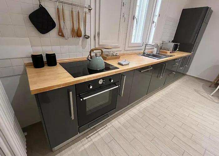 Corte Irnerio, Center *